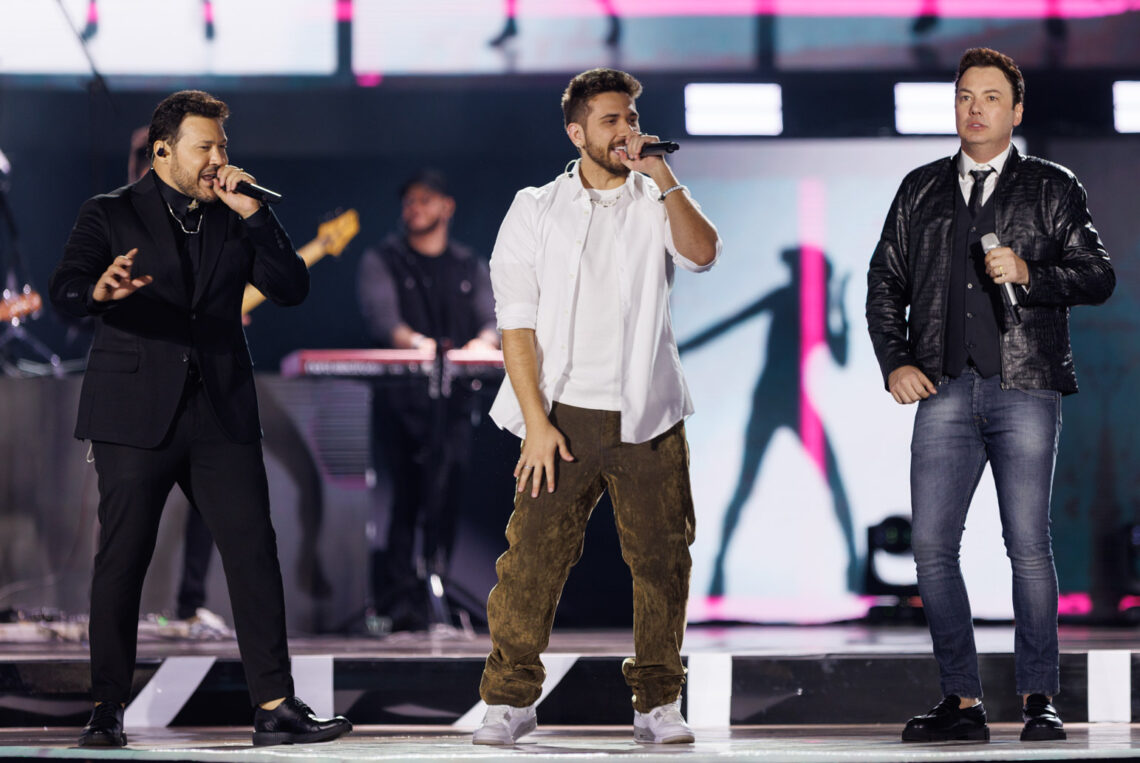 Gusttavo Lima canta com João Bosco & Vinícius e Gustavo Mioto em